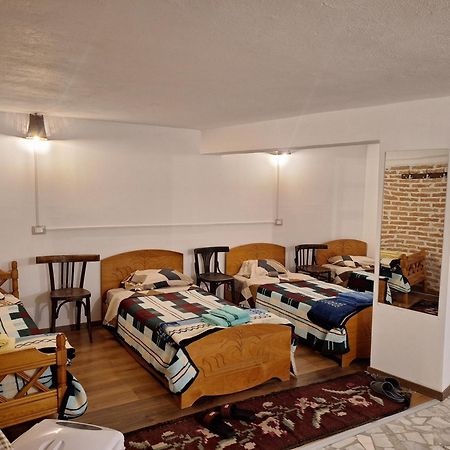 At Pikotiko'S - Korca City Rooms For Rent Esterno foto