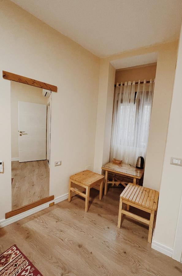At Pikotiko'S - Korca City Rooms For Rent Esterno foto