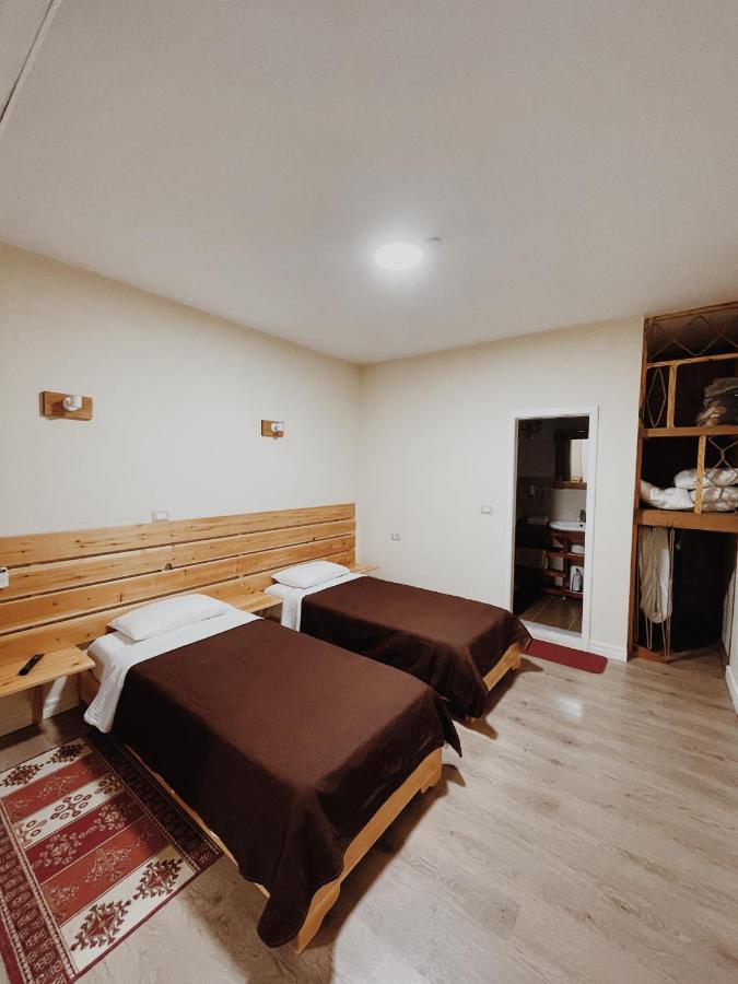 At Pikotiko'S - Korca City Rooms For Rent Esterno foto