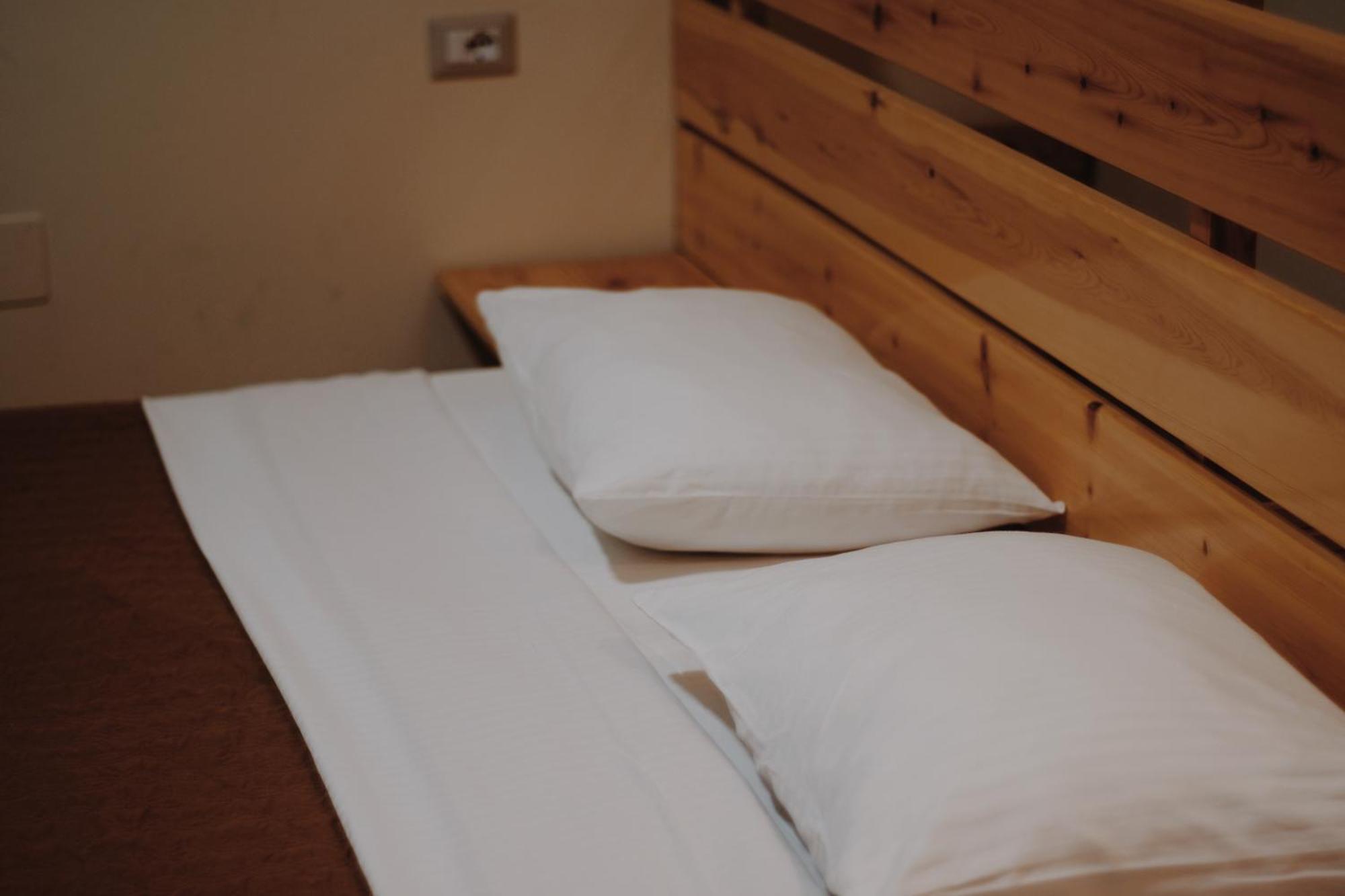 At Pikotiko'S - Korca City Rooms For Rent Esterno foto
