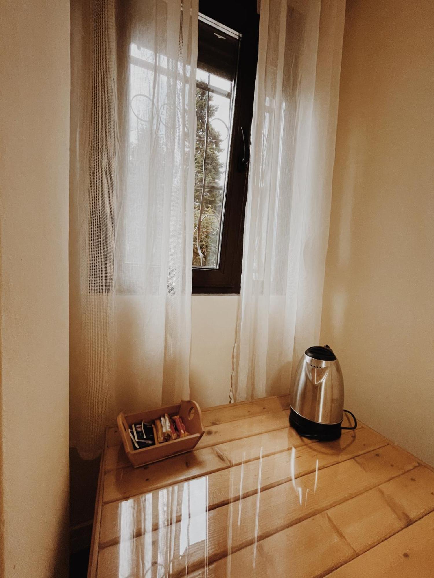 At Pikotiko'S - Korca City Rooms For Rent Esterno foto