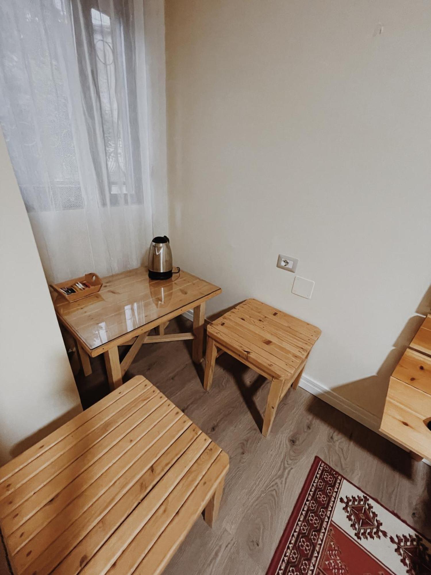 At Pikotiko'S - Korca City Rooms For Rent Esterno foto