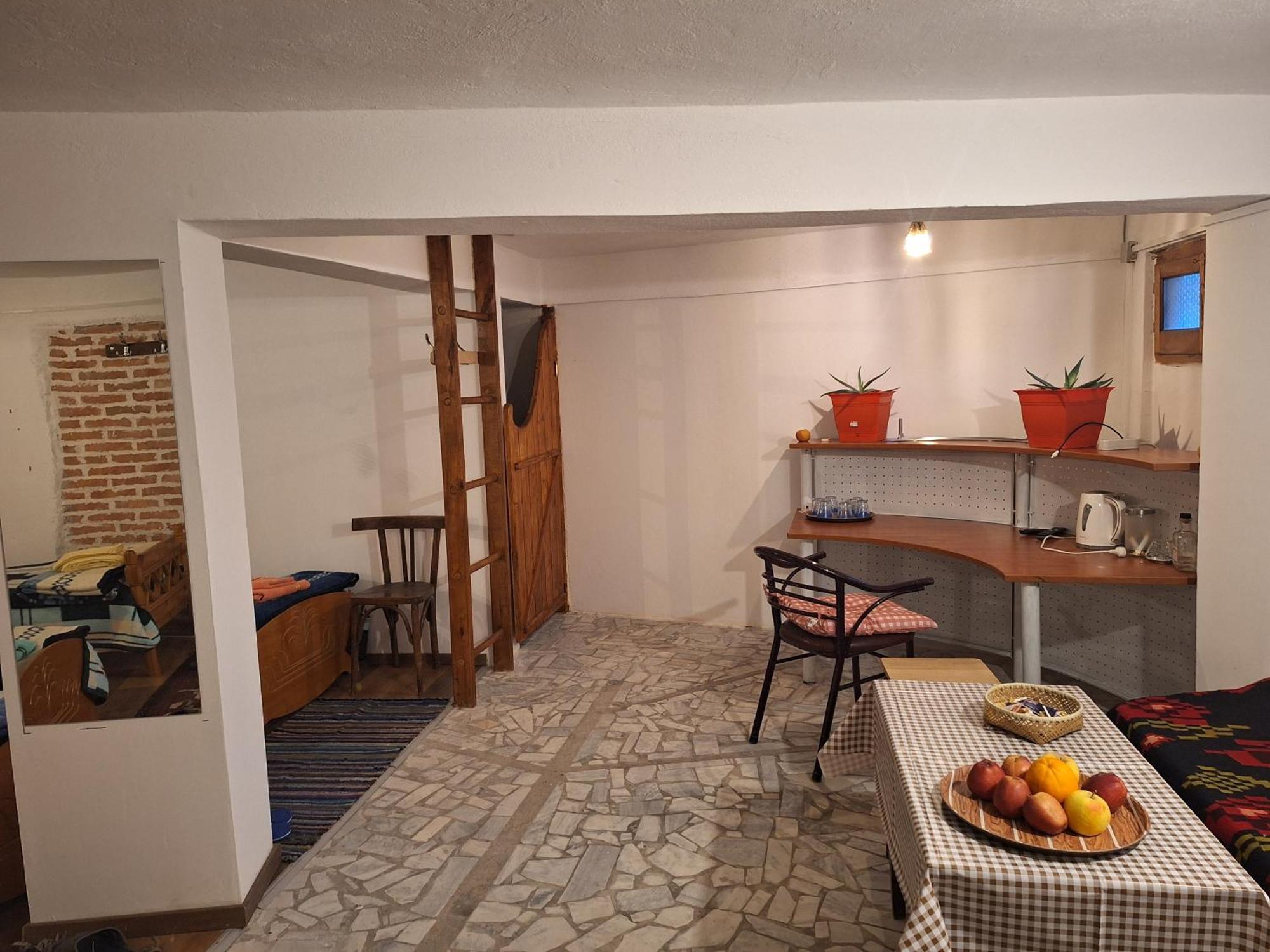 At Pikotiko'S - Korca City Rooms For Rent Esterno foto